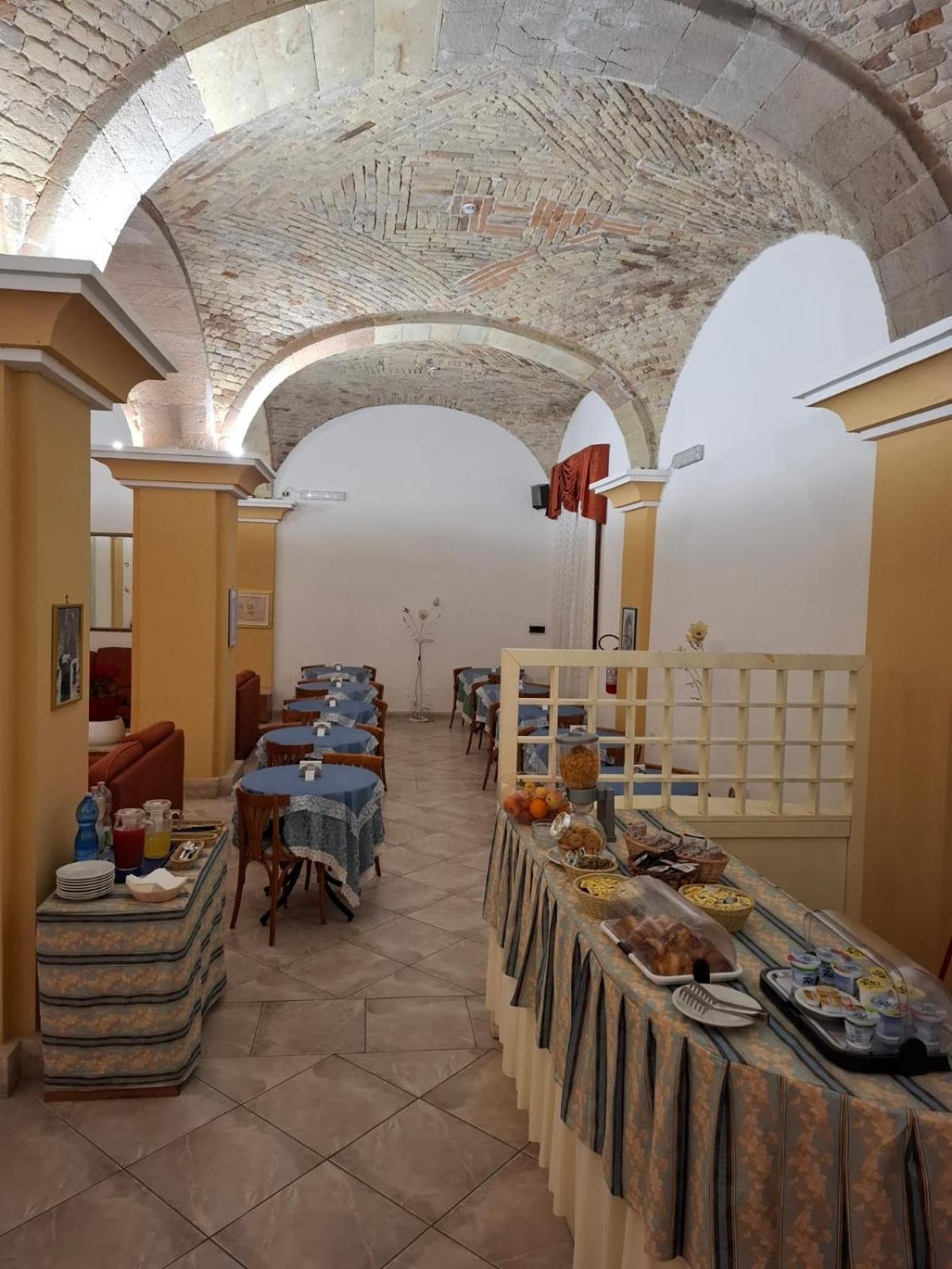 Hotel 4 Mori Cagliari Dış mekan fotoğraf